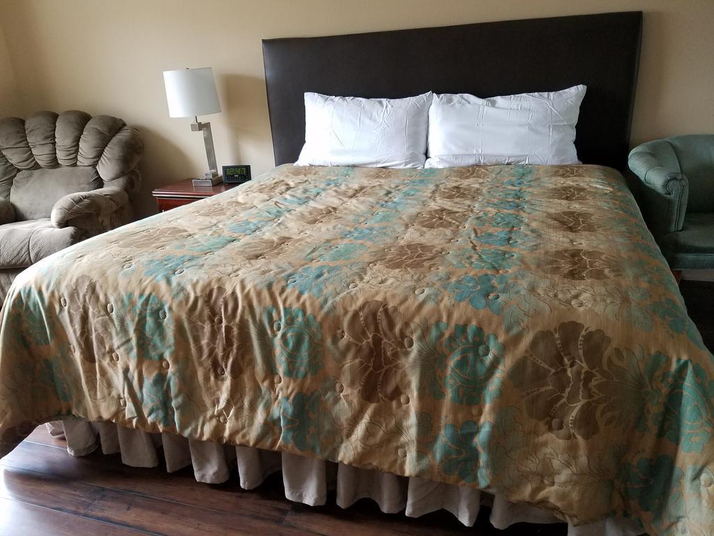 Townhouse Inn & Suites Klamath Falls Esterno foto