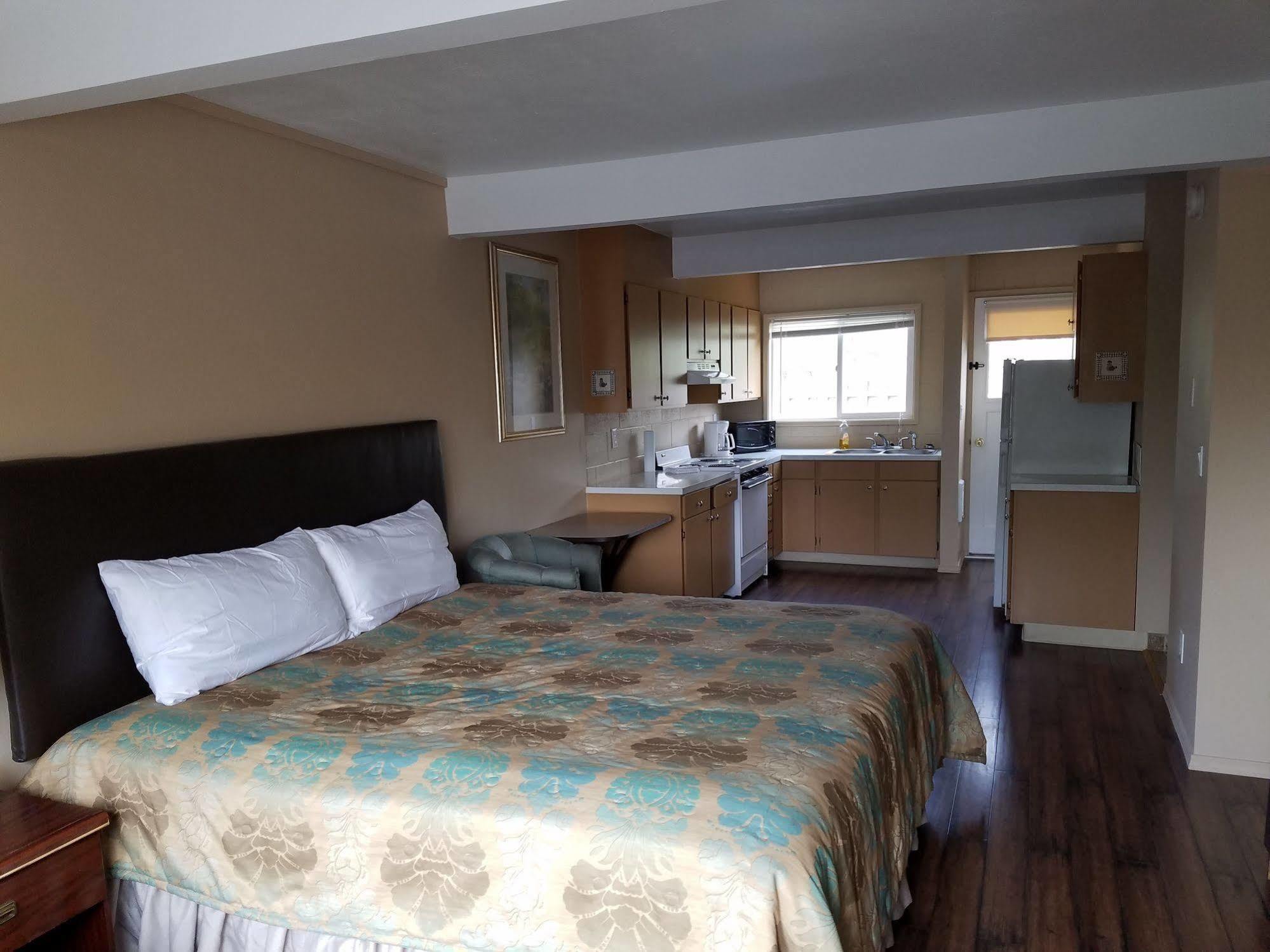 Townhouse Inn & Suites Klamath Falls Esterno foto