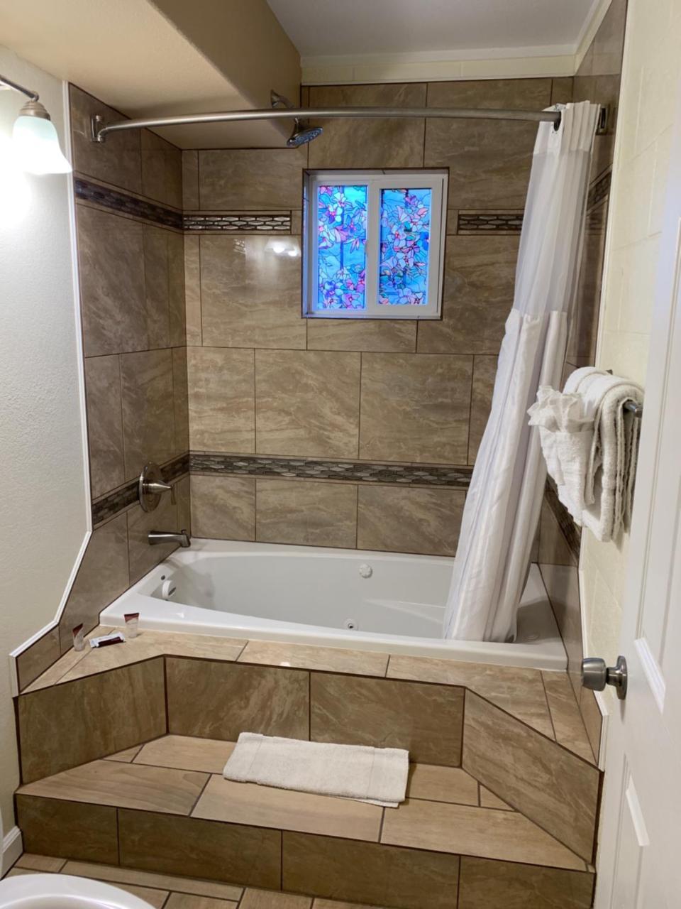 Townhouse Inn & Suites Klamath Falls Esterno foto