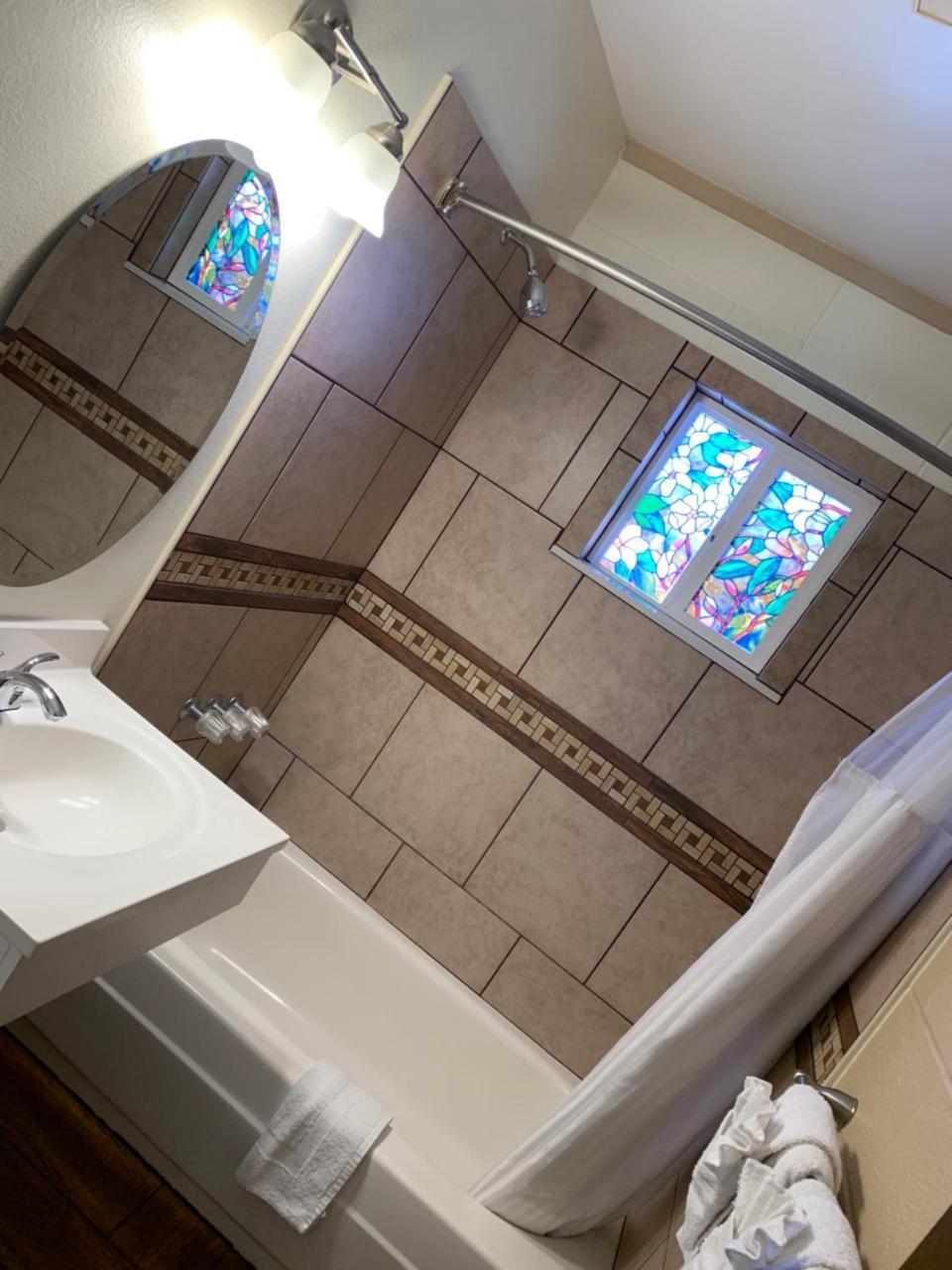 Townhouse Inn & Suites Klamath Falls Esterno foto